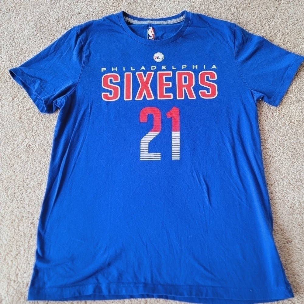 2/$20 Philadelphia 76ers Embiid 21 T Shirt L